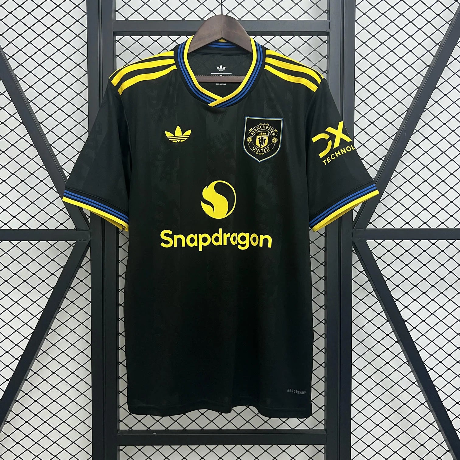 Manchester United 2025/2026 third jersey – front view