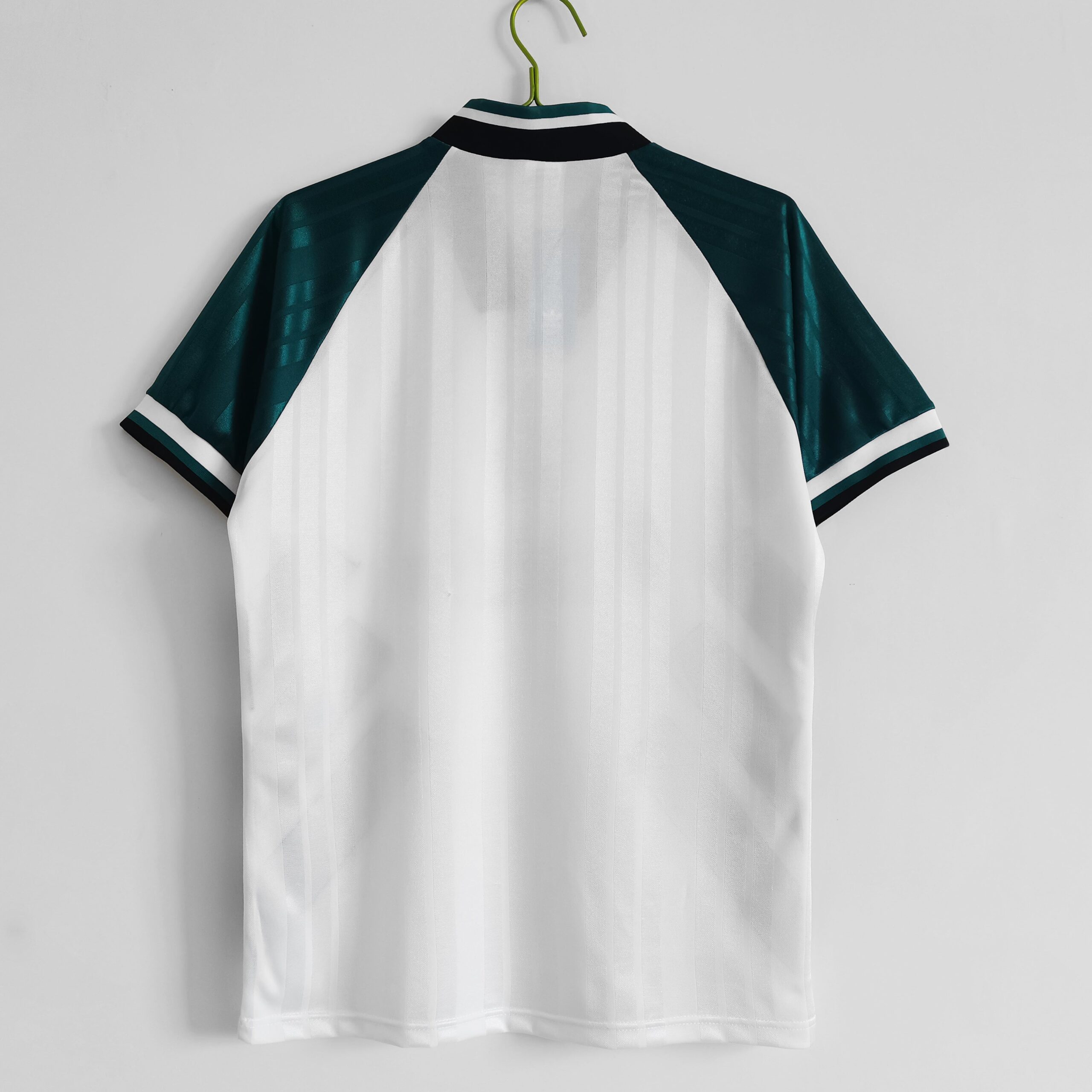 1993/1995 Liverpool away retro jersey - Image 2