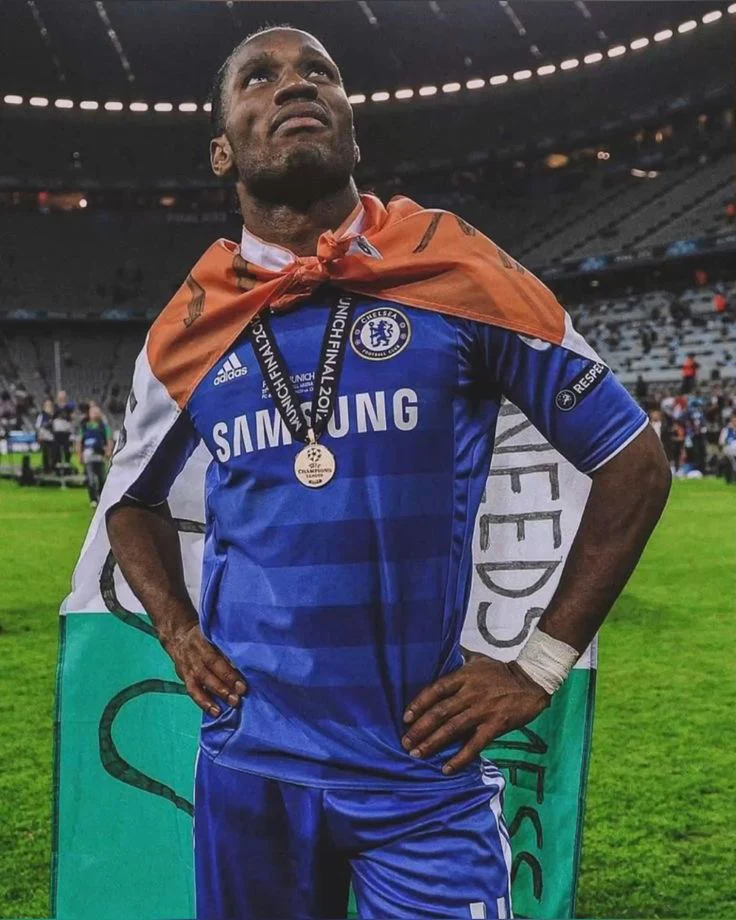 Chelsea FC 2011/12 Home Jersey - Image 5