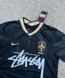 Alternative view of Brazil x Stussy Concept kit