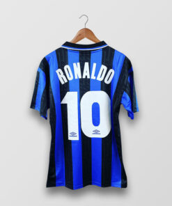 Alternative view of Inter Milan 1997/98 Home X Ronaldo