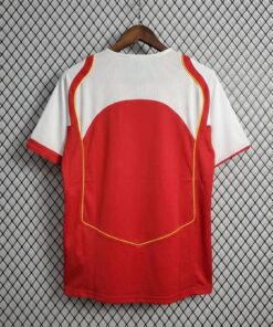 Alternative view of 2004/2005 Arsenal Home Retro Kit