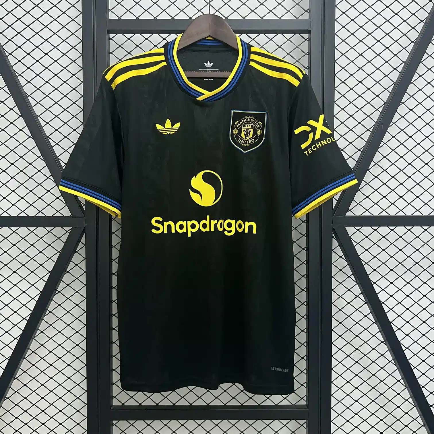 Manchester United 2025/2026 third jersey – front view